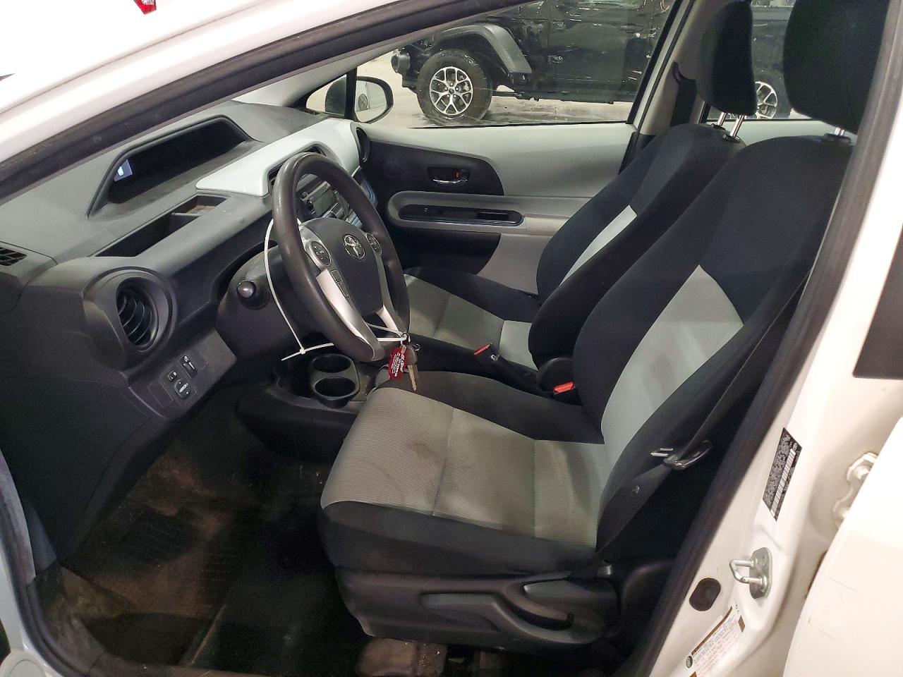 2012 Toyota Prius C Two White vin: JTDKDTB34C1017694