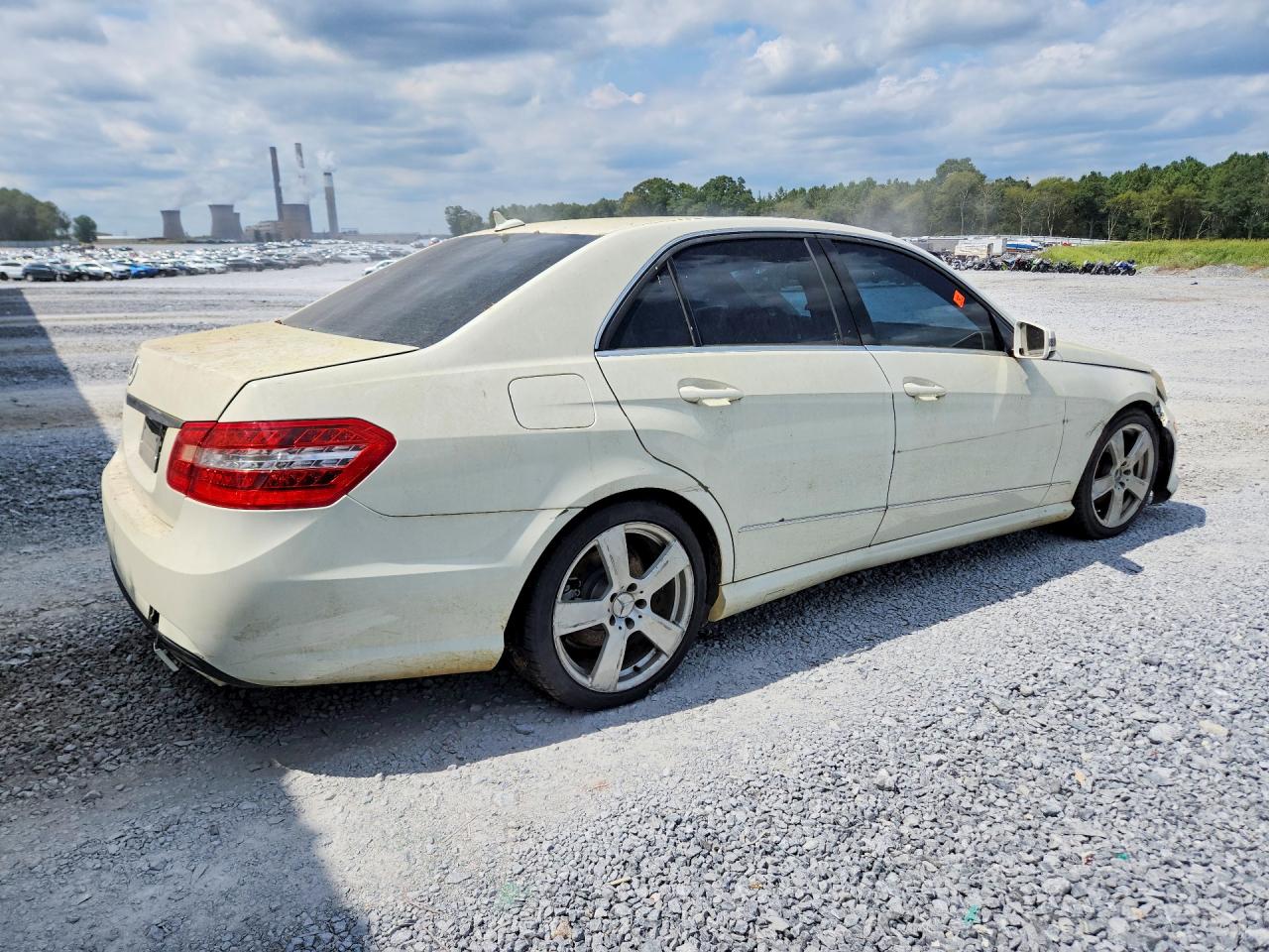 2010 Mercedes-benz E 350 White vin: WDDHF5GB3AA092096