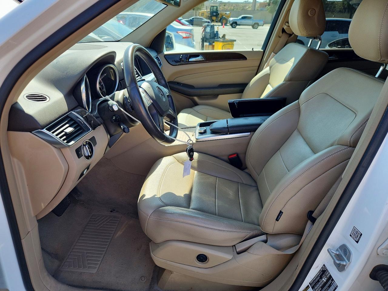 2015 Mercedes-benz Ml 350 White vin: 4JGDA5JB6FA550278