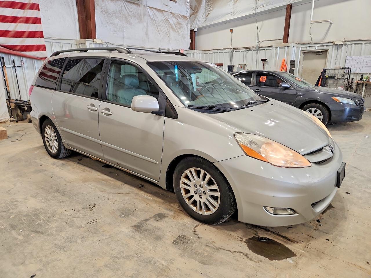 2008 Toyota Sienna Xle Серебряный vin: 5TDZK22C58S108496