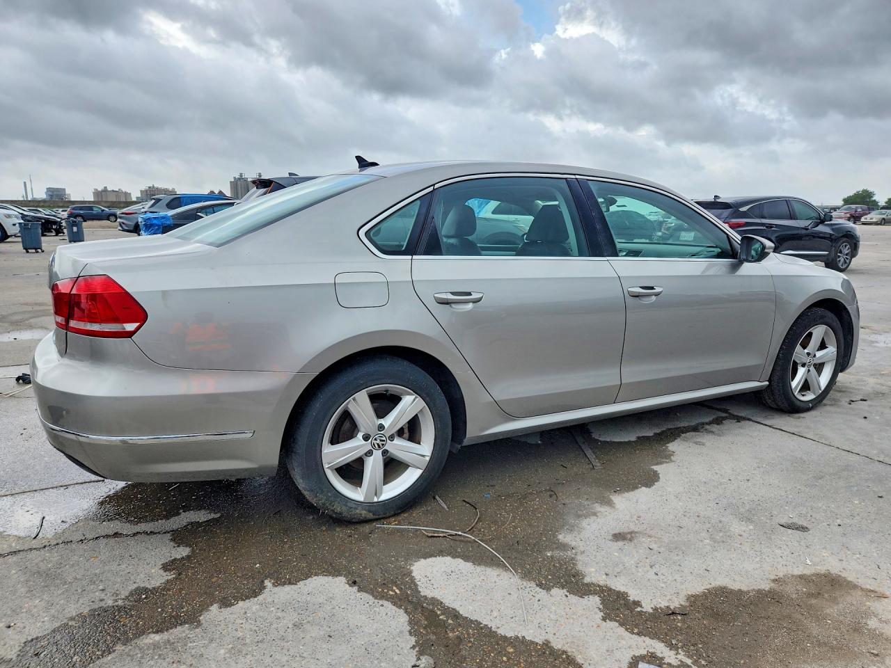 2012 Volkswagen Passat Se Silver vin: 1VWBH7A37CC103497