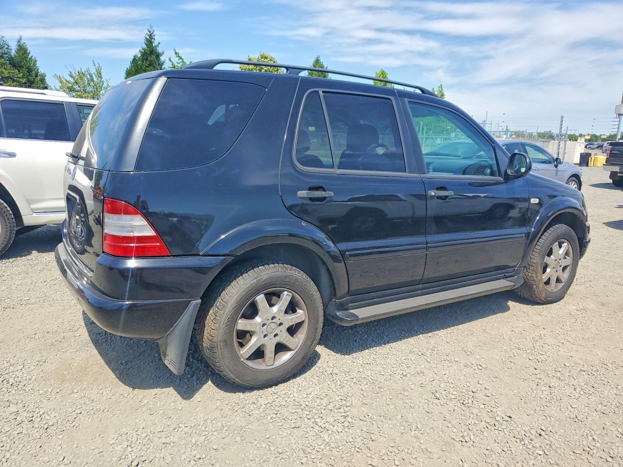 2000 Mercedes-benz Ml 430 Black vin: 4JGAB72E2YA159622