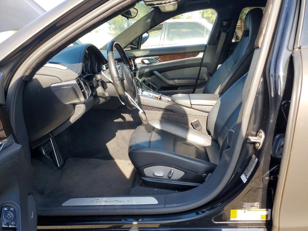 2011 Porsche Panamera 2 Black vin: WP0AA2A79BL011833