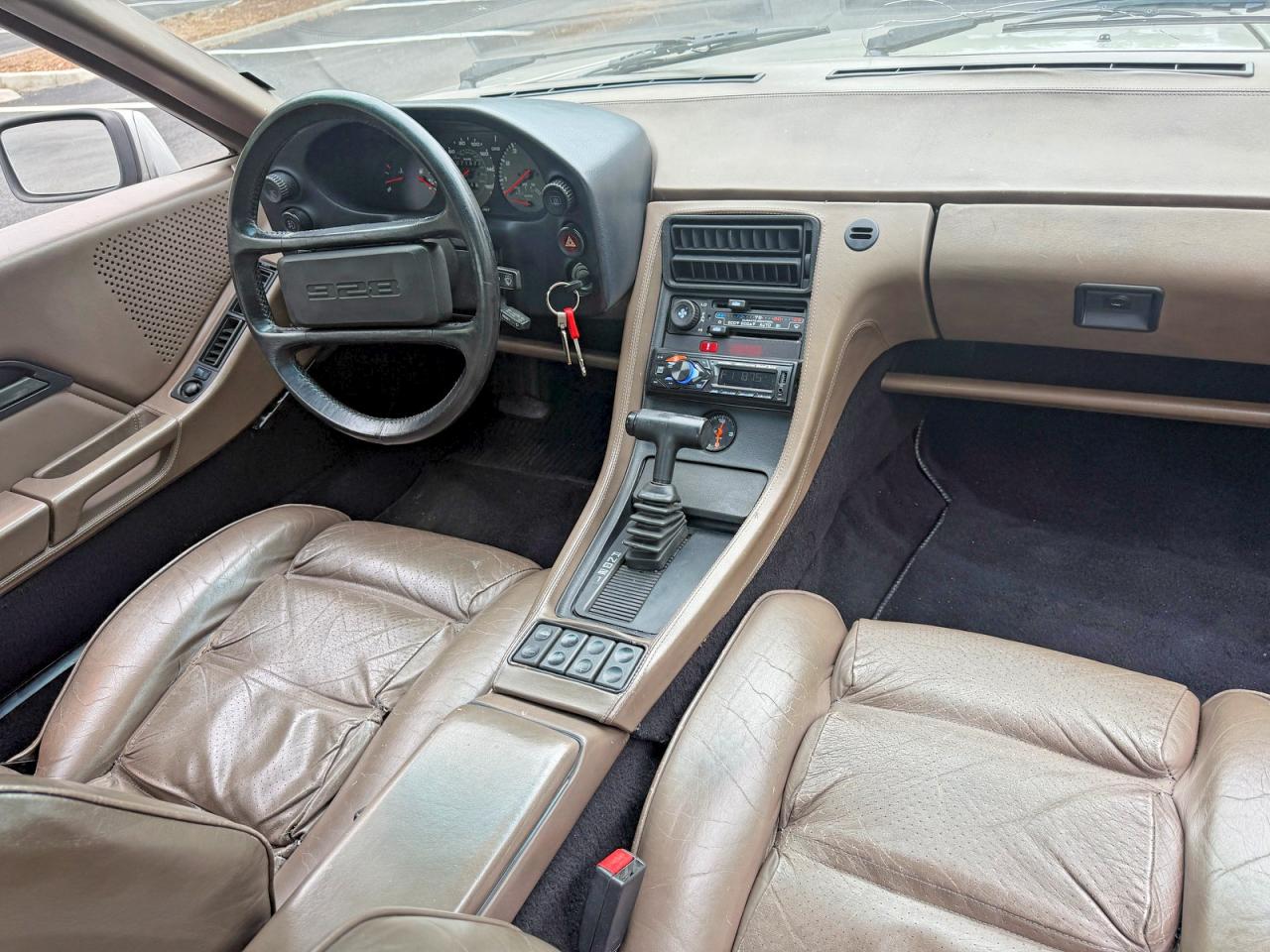 1982 Porsche 928 Silver vin: WP0JA092XCS820309
