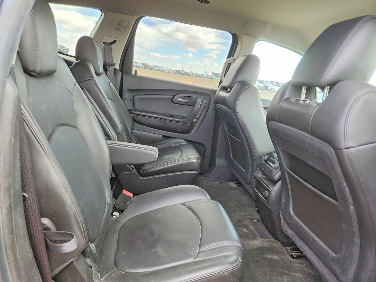 2010 Chev Traverse Lt Blue vin: 1GNLRGED3AS144050