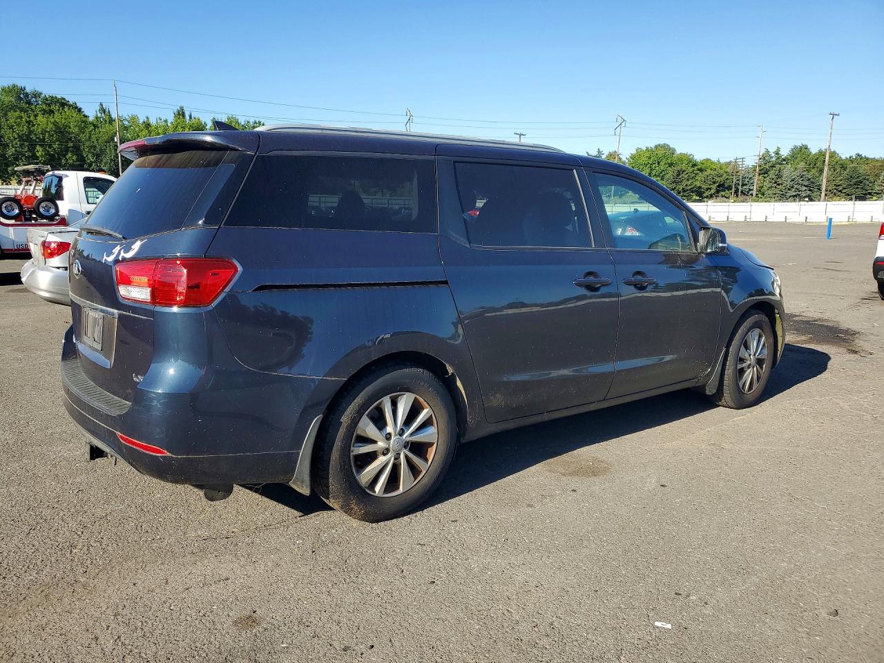 2015 Kia Sedona Lx Blue vin: KNDMB5C17F6050400