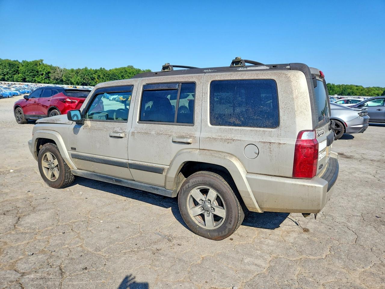 2007 Jeep Commander Бежевый vin: 1J8HH48P57C619571