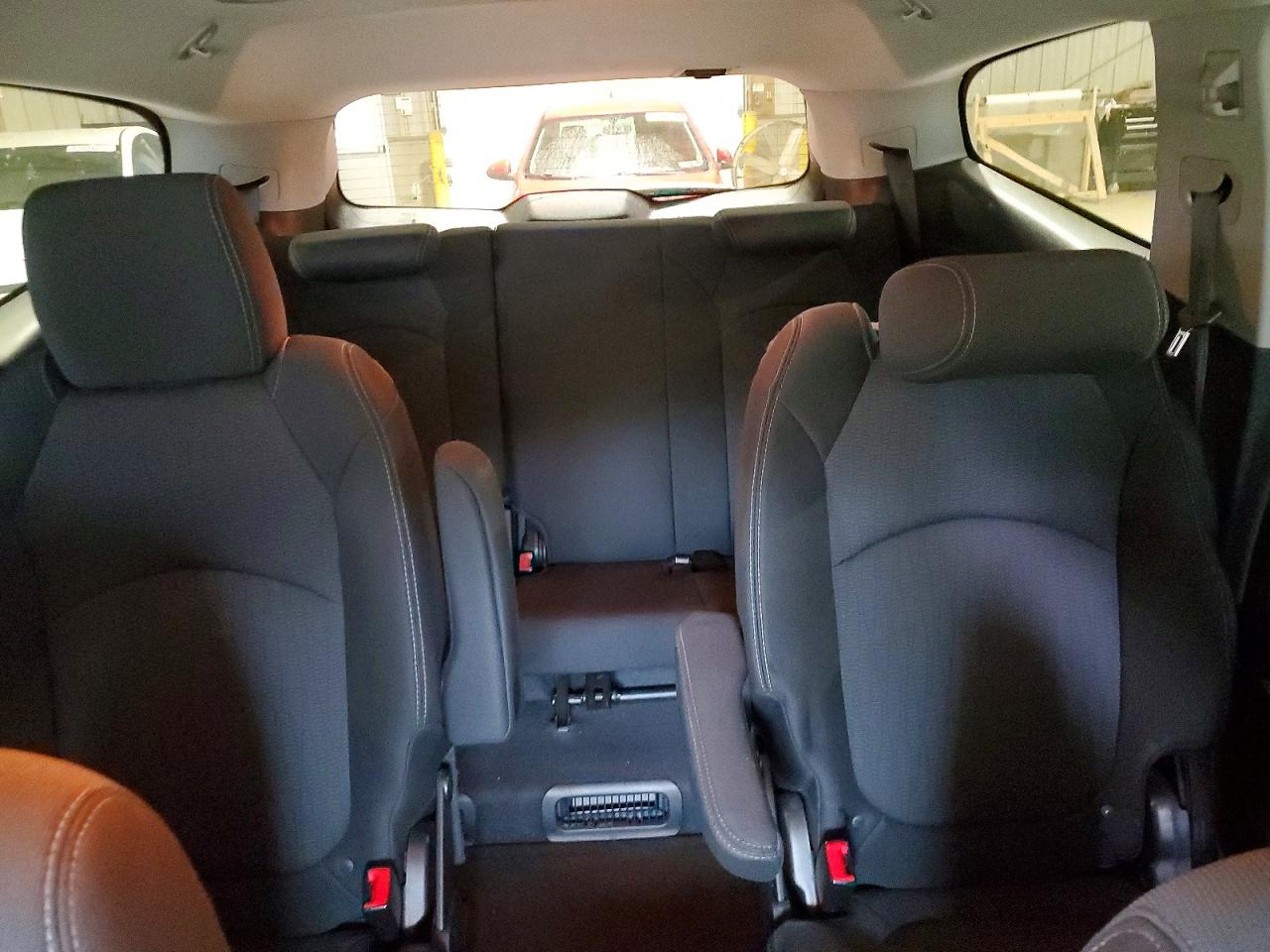 2014 Chevrolet Traverse Lt White vin: 1GNKVGKDXEJ337819