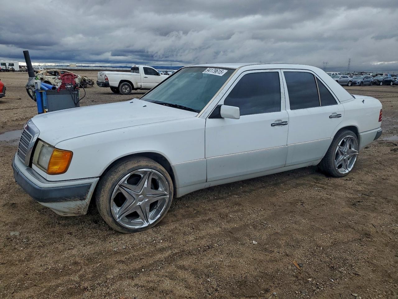 1993 Mercedes-benz 300 E 2.8 Белый vin: WDBEA28E0PB995827