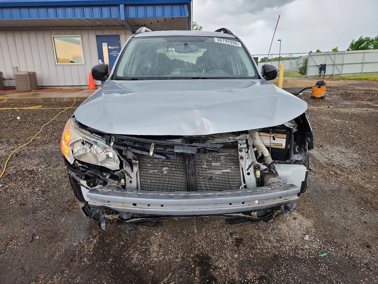 2013 Subaru Forester 2.5x Серебряный vin: JF2SHABC1DH410913