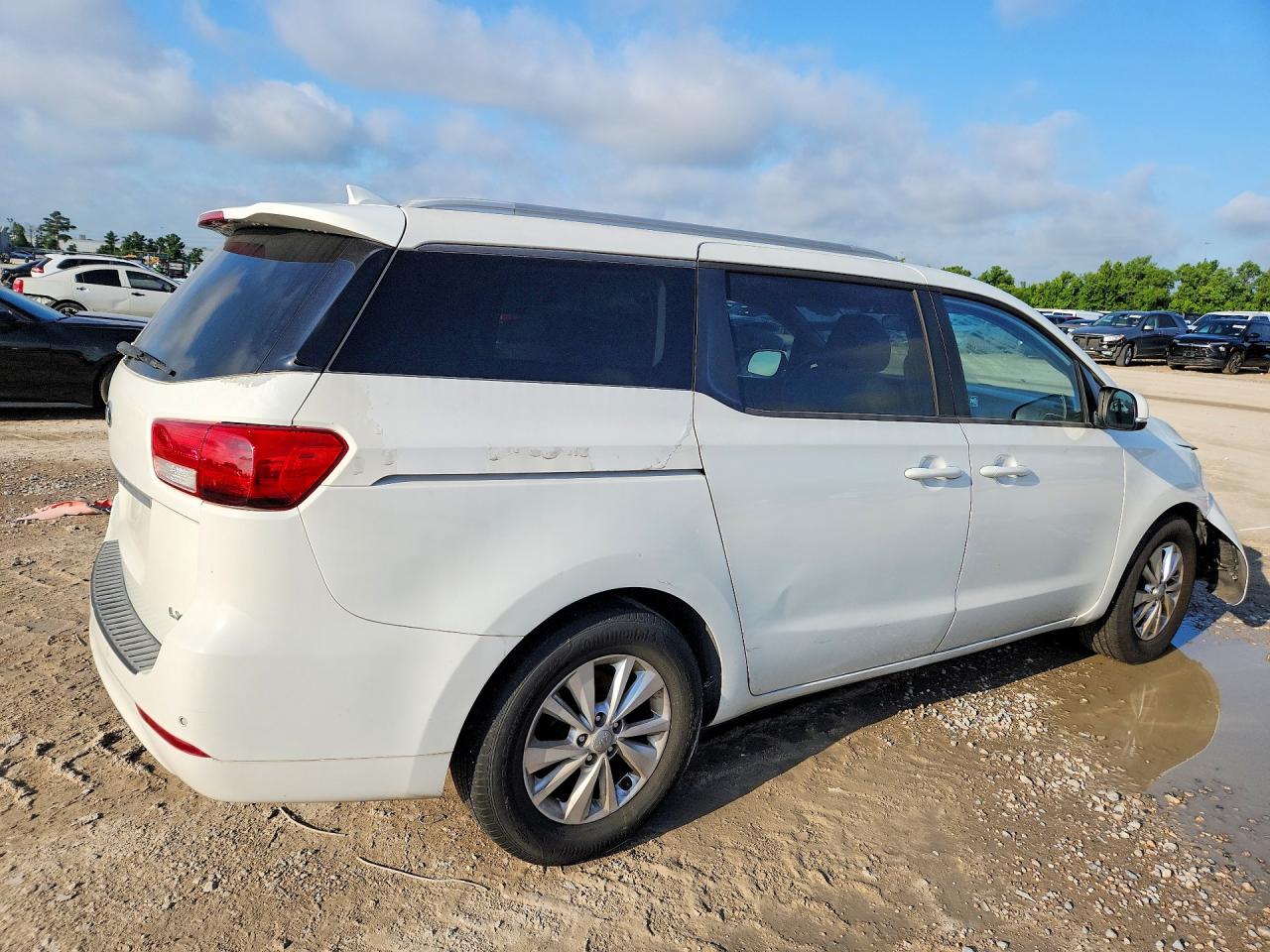 2015 Kia Sedona Lx White vin: KNDMB5C12F6021404