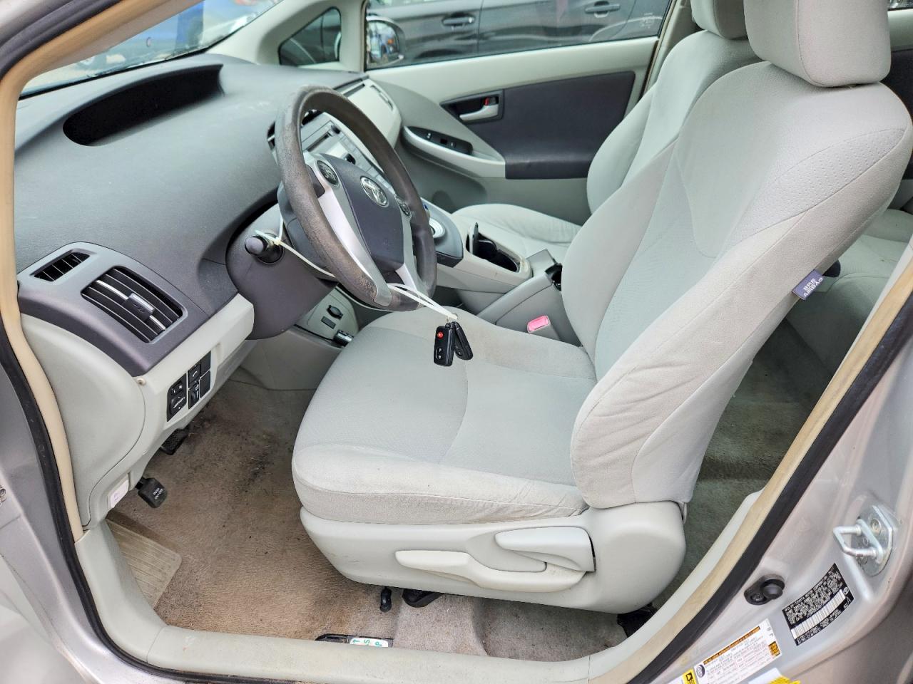 2011 Toyota Prius Two Silver vin: JTDKN3DUXB1384455