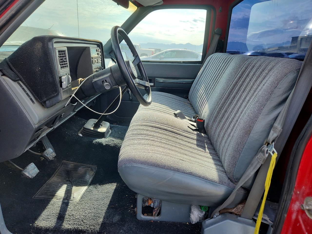 1990 Chevrolet Gmt-400 C1500 Red vin: 1GCDC14ZXLE166279