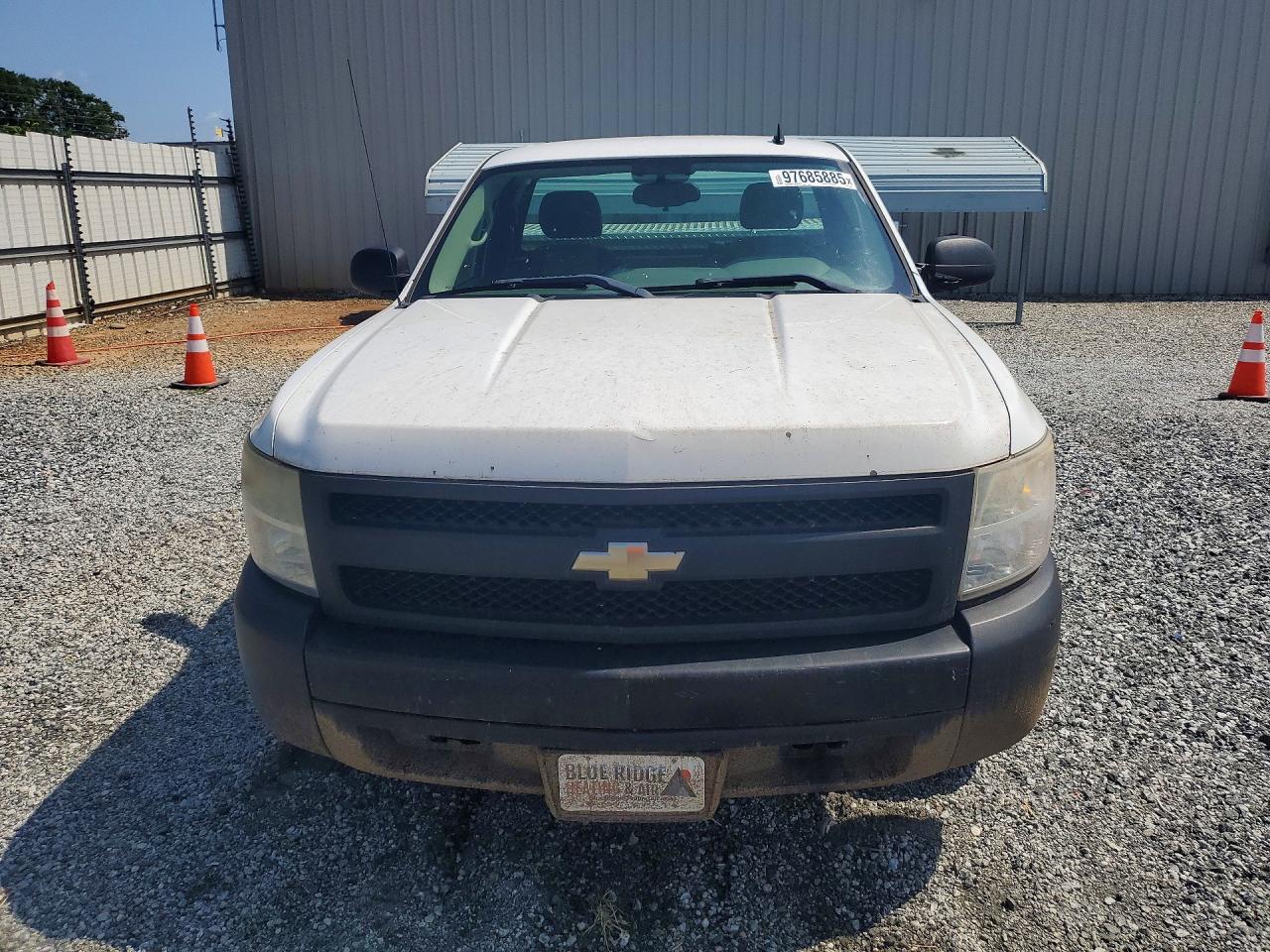 2008 Chevrolet Silverado C1500 White vin: 1GCEC14X28Z153920