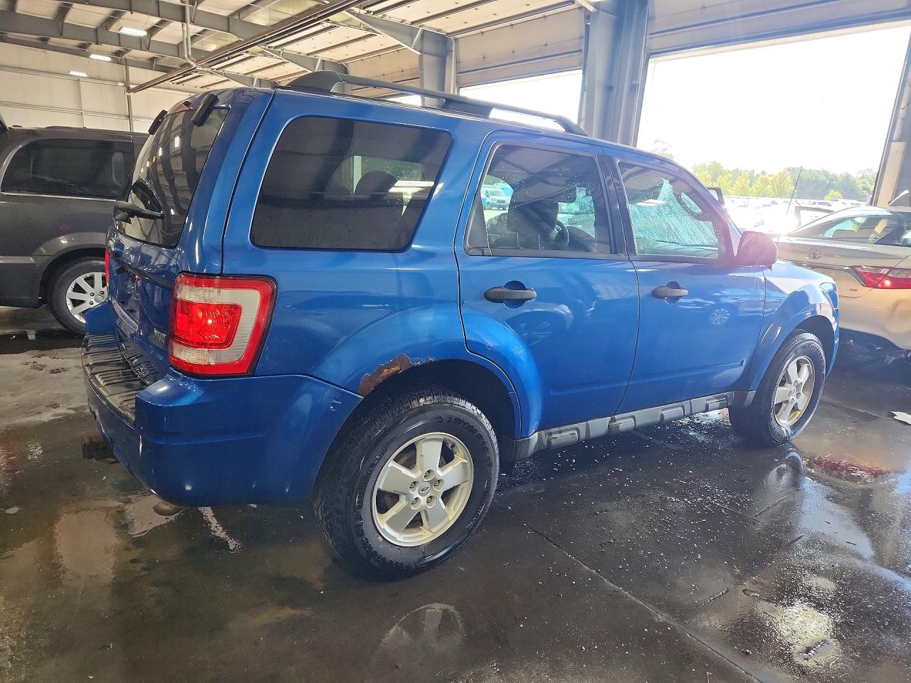 2011 Ford Escape Xlt Blue vin: 1FMCU0DG3BKB11010