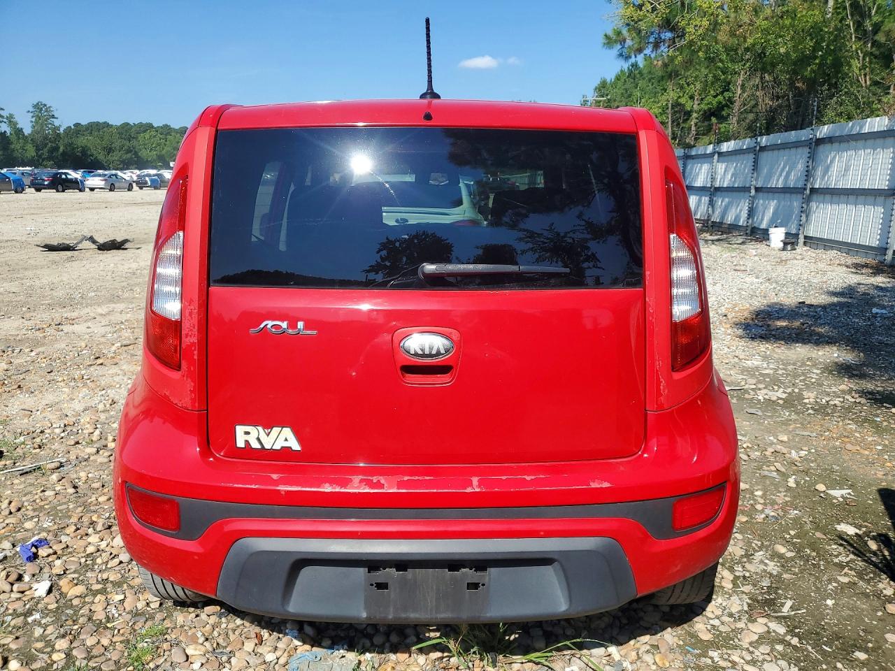 2013 Kia Soul Base Red vin: KNDJT2A51D7574265