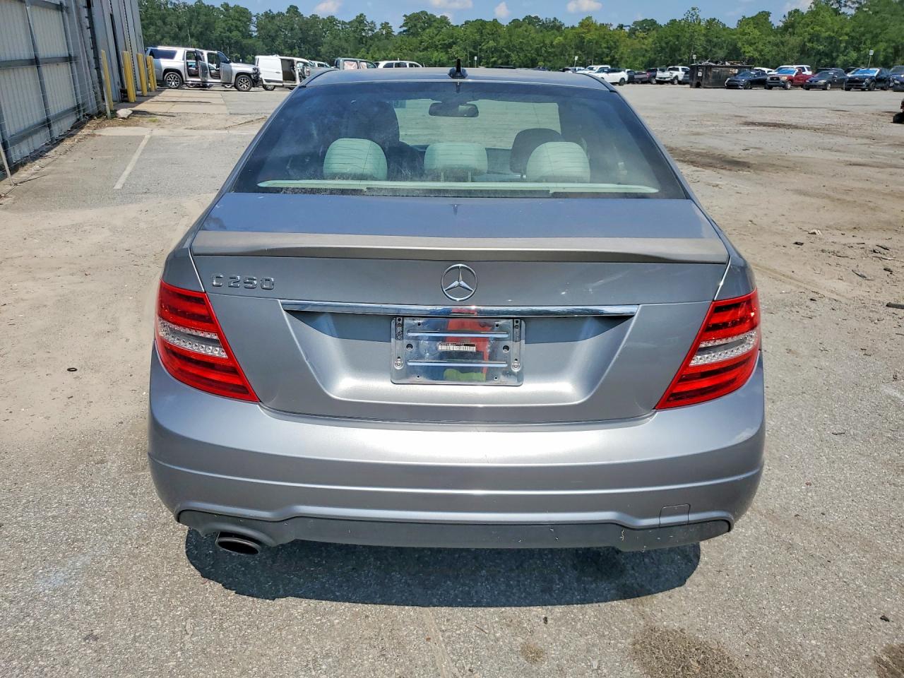 2013 Mercedes-benz C 250 Gray vin: WDDGF4HB0DA779352