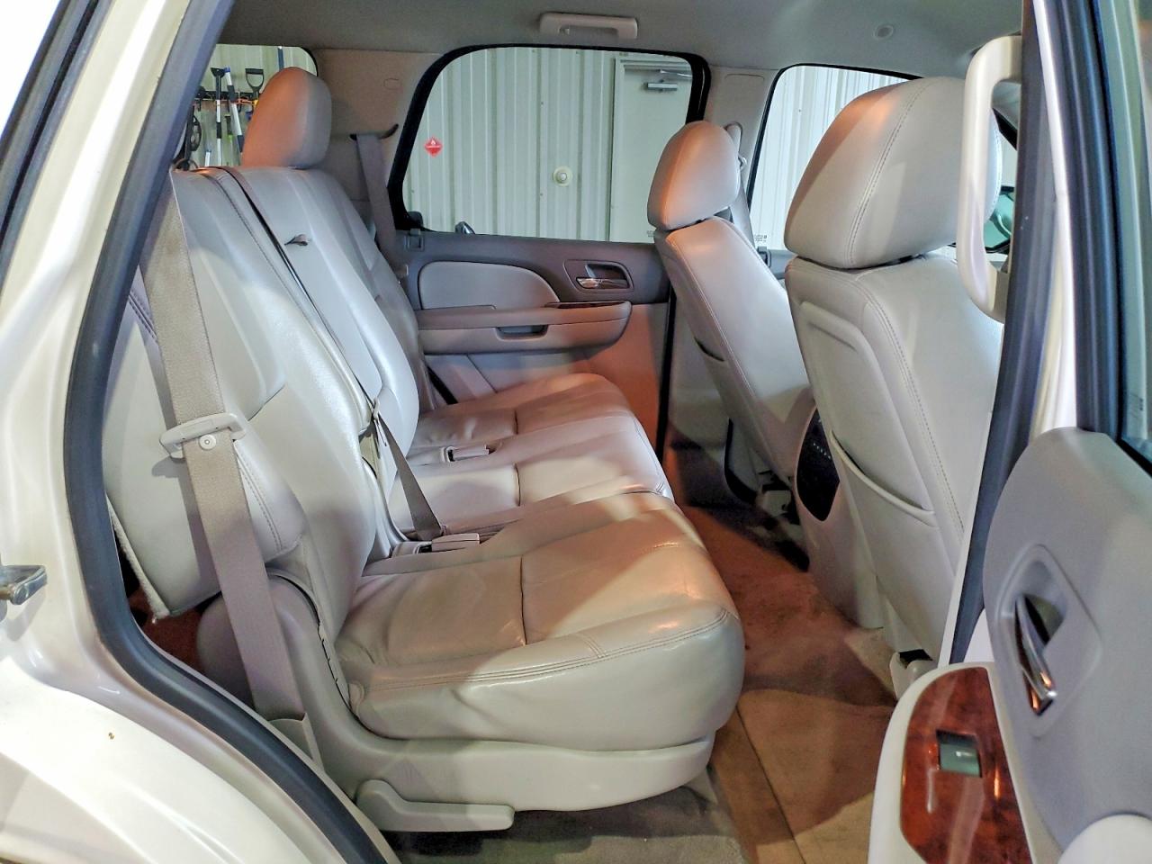 2012 Gmc Yukon Slt White vin: 1GKS2CE03CR313772