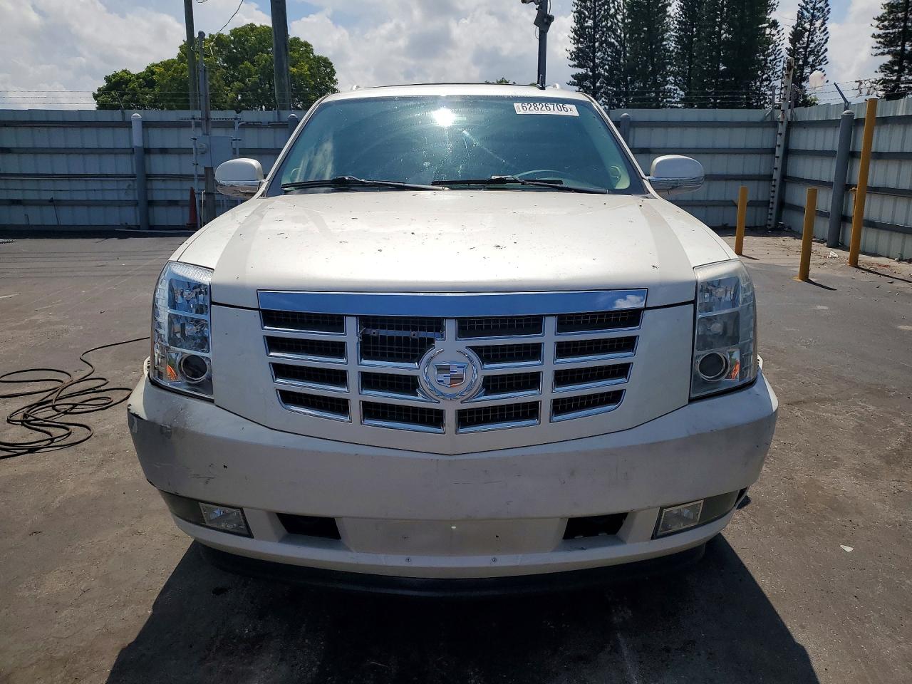 2008 Cadillac Escalade Esv White vin: 1GYFK66878R271742