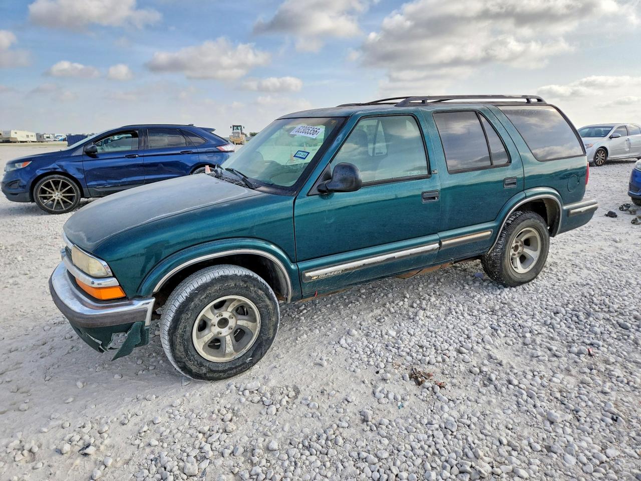 1998 Chevrolet Blazer Green vin: 1GNCS13W3W2252004