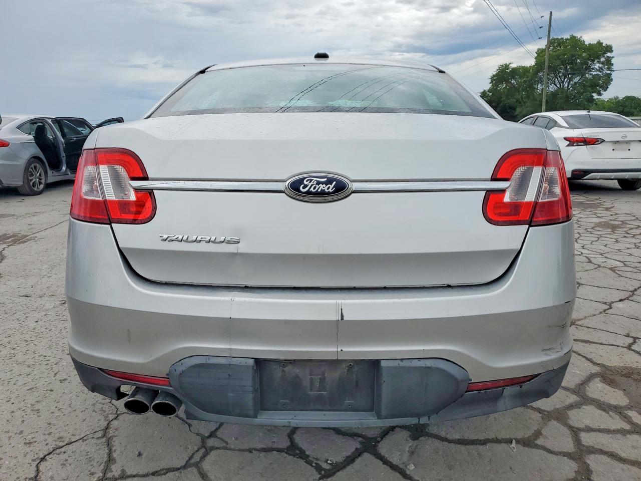 2011 Ford Taurus Se Silver vin: 1FAHP2DW5BG134916