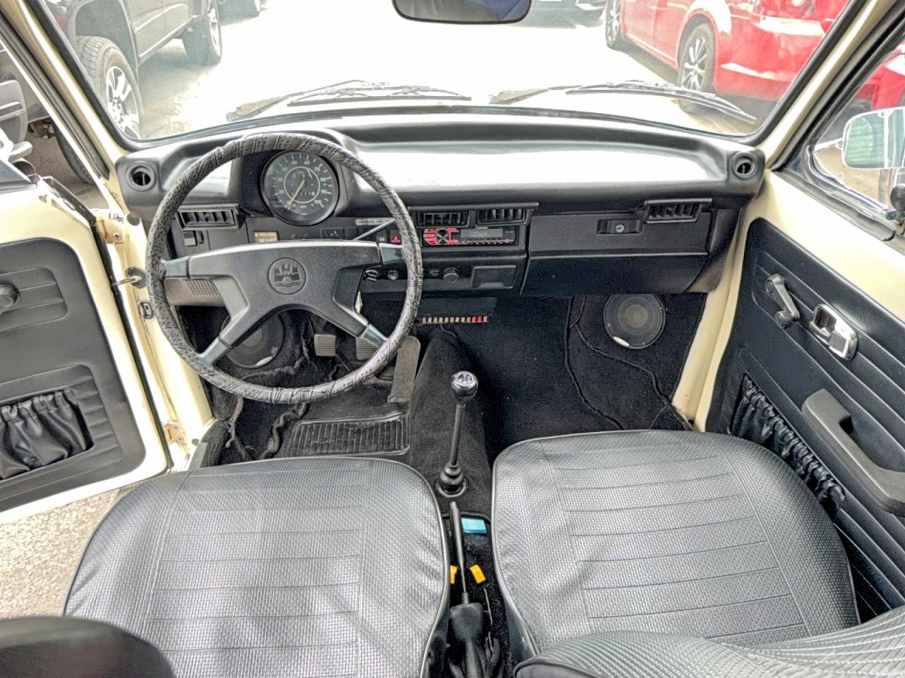 1978 Volkswagen Beetle Con White vin: 1582057239