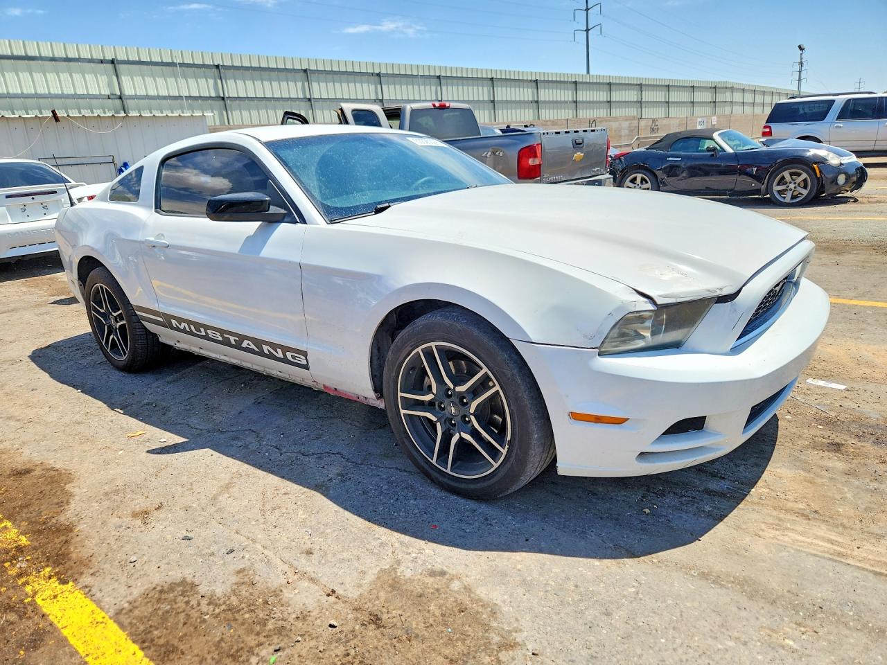 2014 Ford Mustang White vin: 1ZVBP8AM3E5207591