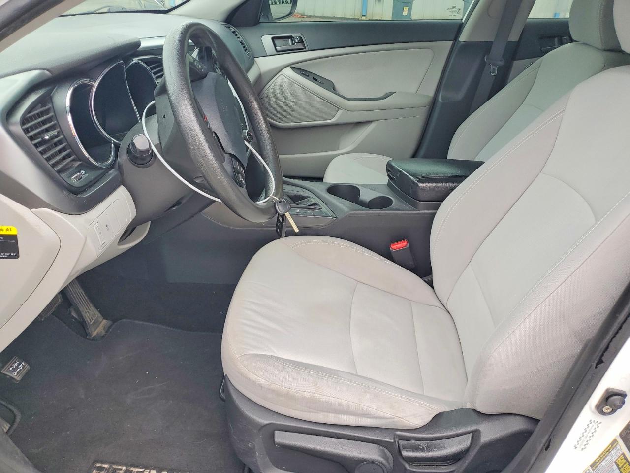 2013 Kia Optima Lx Белый vin: KNAGM4A78D5382533