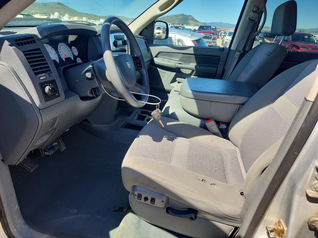 2007 Dodge Ram 1500 Серебряный vin: 3D7KS19D57G724910