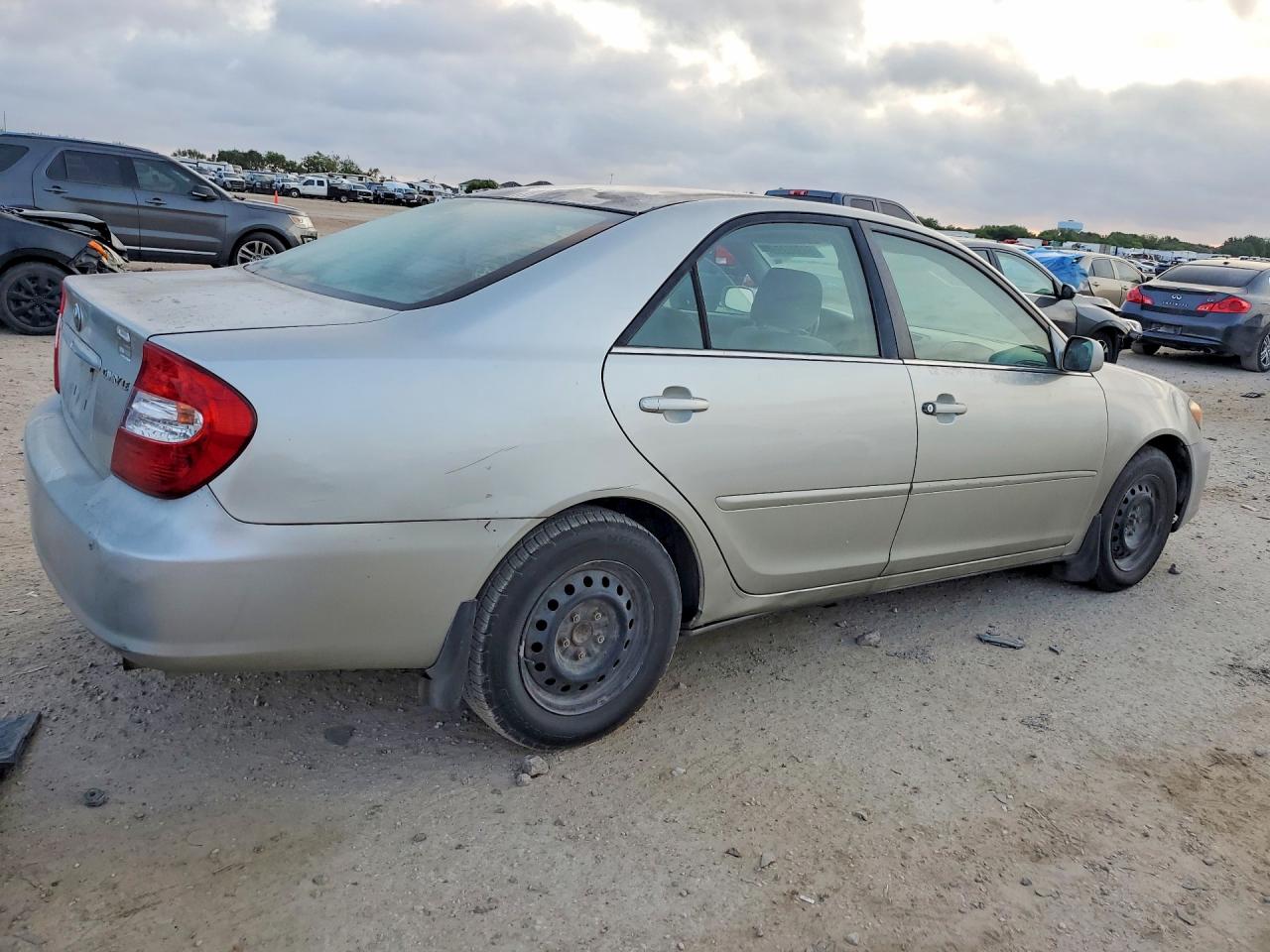 2004 Toyota Camry Le Silver vin: 4T1BE32K54U836715