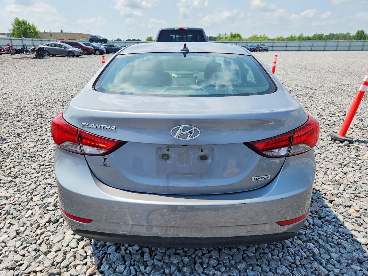 2014 Hyundai Elantra Limited Silver vin: KMHDH4AE2EU094048
