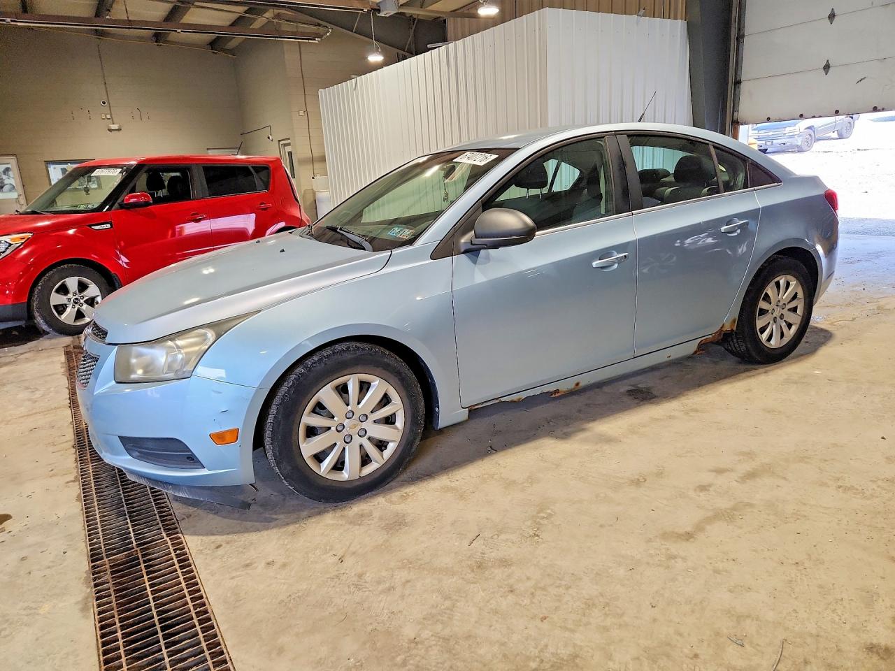2011 Chevrolet Cruze Ls Blue vin: 1G1PC5SH6B7139686