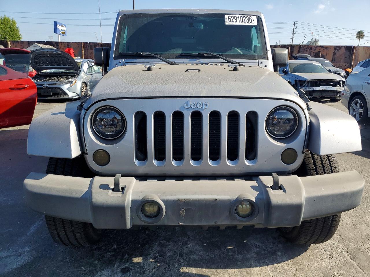 2015 Jeep Wrangler Unlimited Rubicon Silver vin: 1C4BJWFGXFL752423