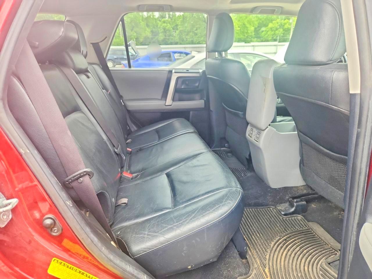 2012 Toyota 4runner Sr5 Red vin: JTEBU5JR1C5082671