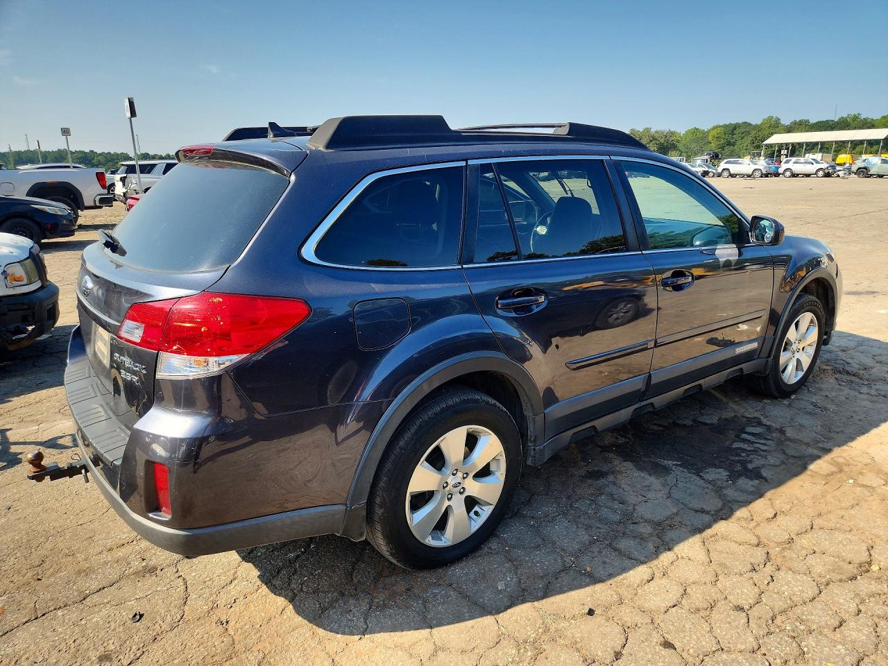 2011 Subaru Outback 3.6r Limited Gray vin: 4S4BRDLC1B2440078