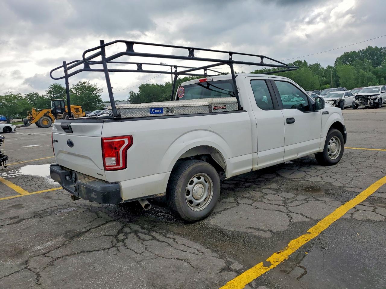 2015 Ford F150 Super Cab White vin: 1FTEX1CF8FFA59987