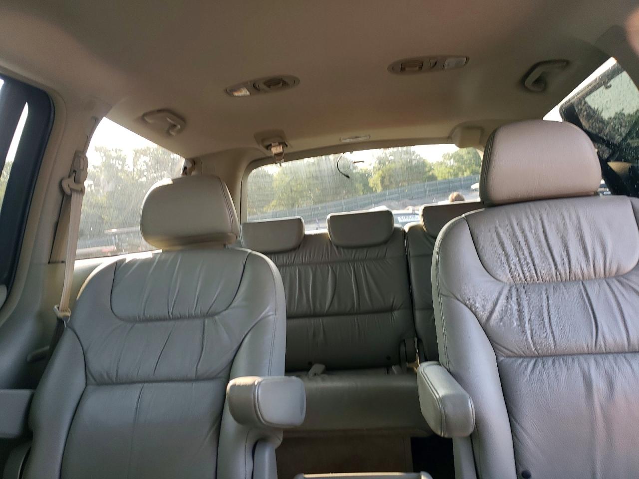 2006 Honda Odyssey Touring Silver vin: 5FNRL38886B085416