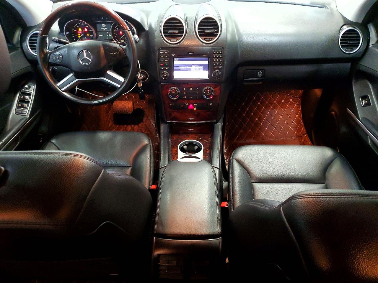 2010 Mercedes Benz Ml White vin: 4JGBB8GB3AA536750