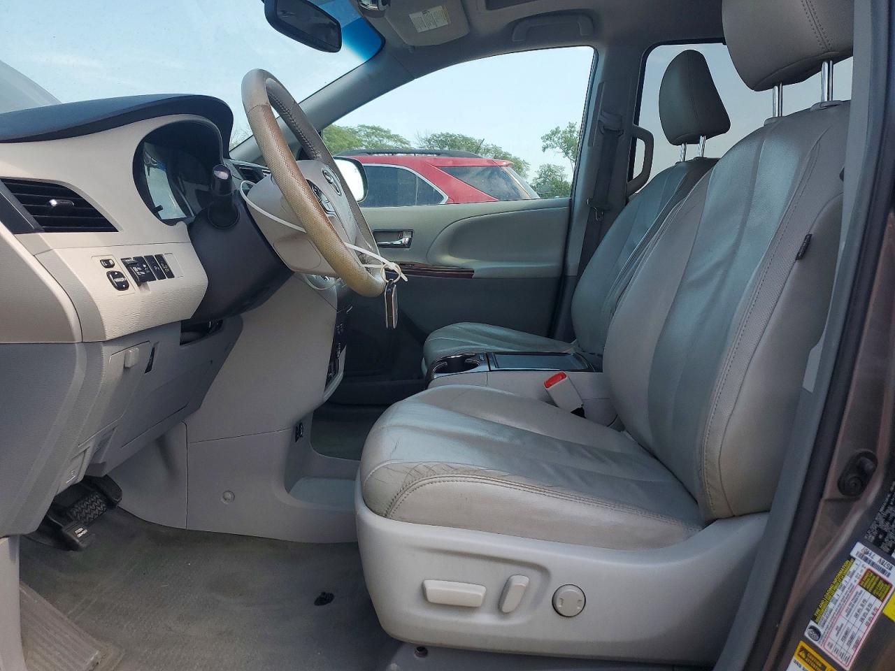 2014 Toyota Sienna Xle 8-passenger Gray vin: 5TDYK3DC7ES510093