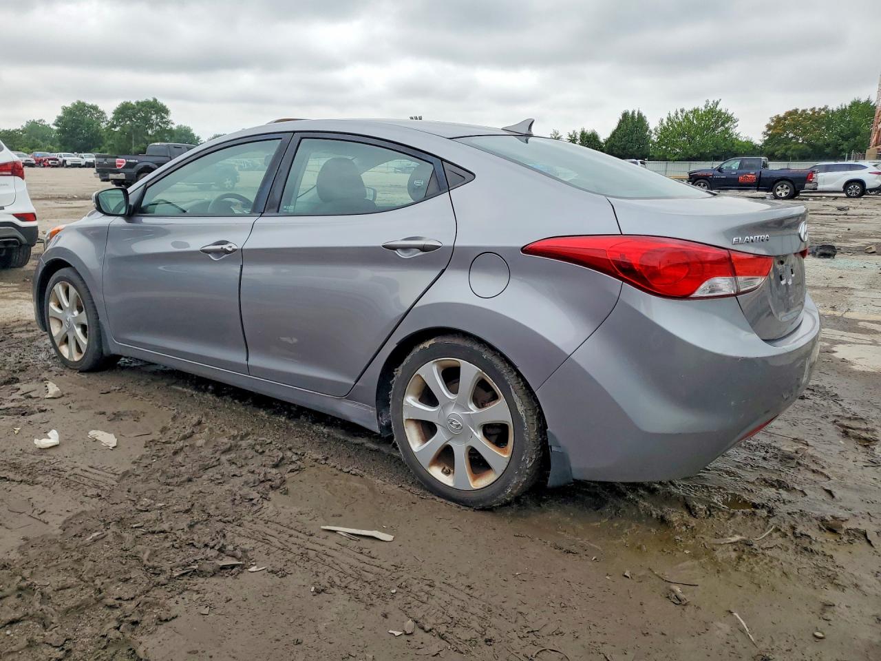 2013 Hyundai Elantra Limited Серебряный vin: KMHDH4AE8DU516533