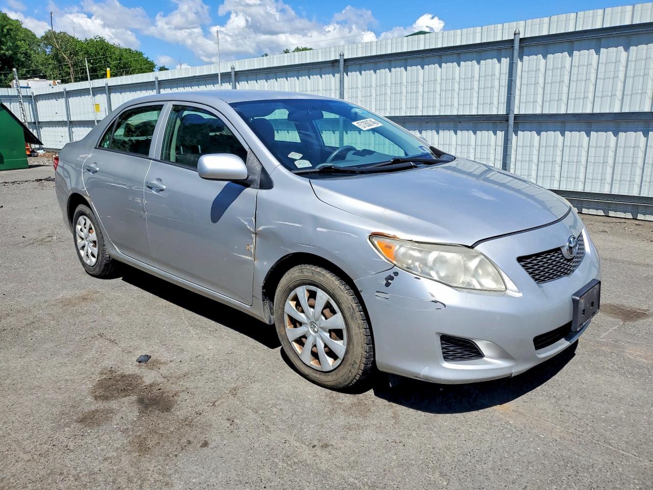 2009 Toyota Corolla Le Silver vin: 1NXBU40E79Z066322