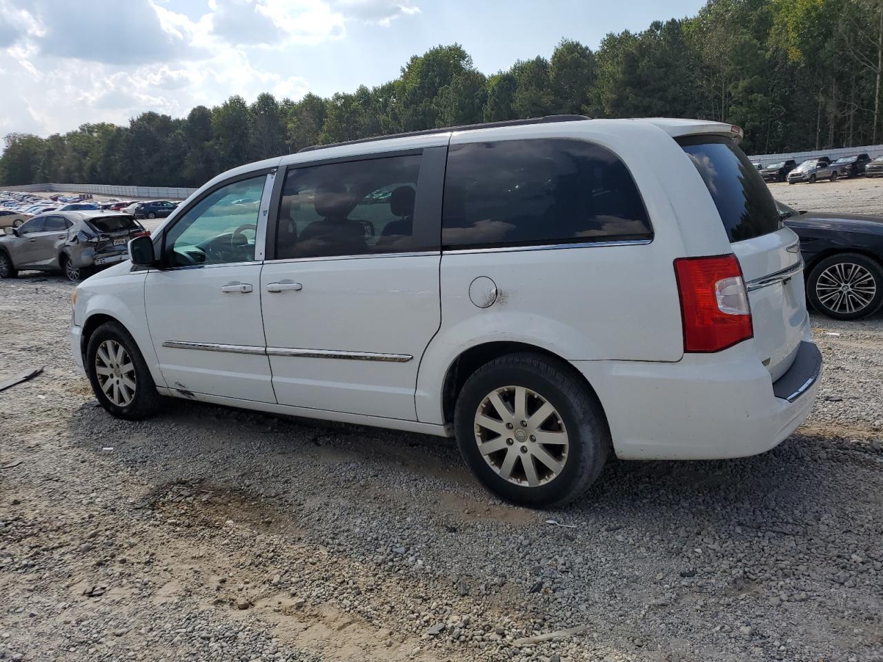 2014 Chrysler Town & Country Touring White vin: 2C4RC1BG1ER295234