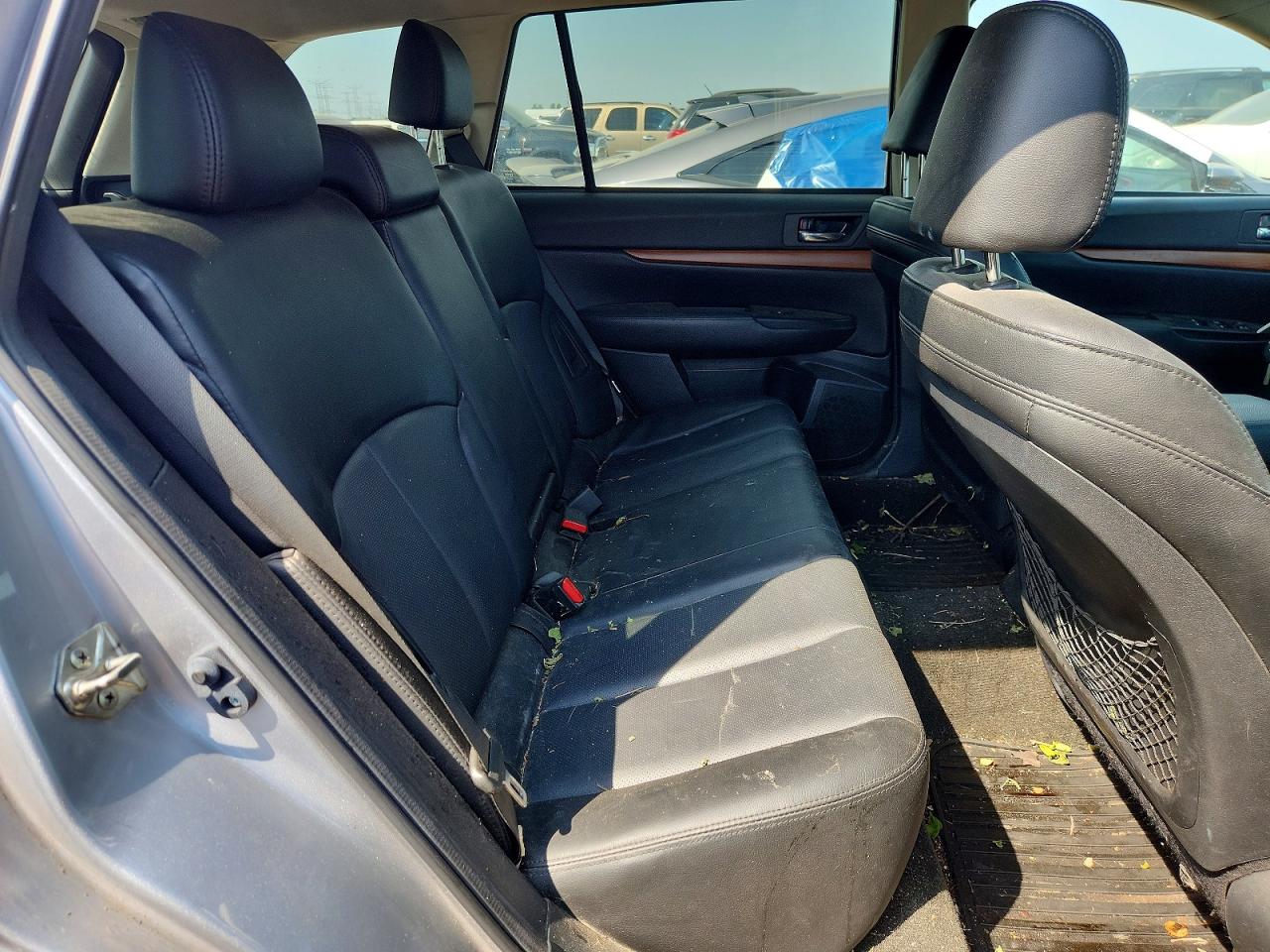 2013 Subaru Outback 2.5i Limited Silver vin: 4S4BRBPC1D3202064