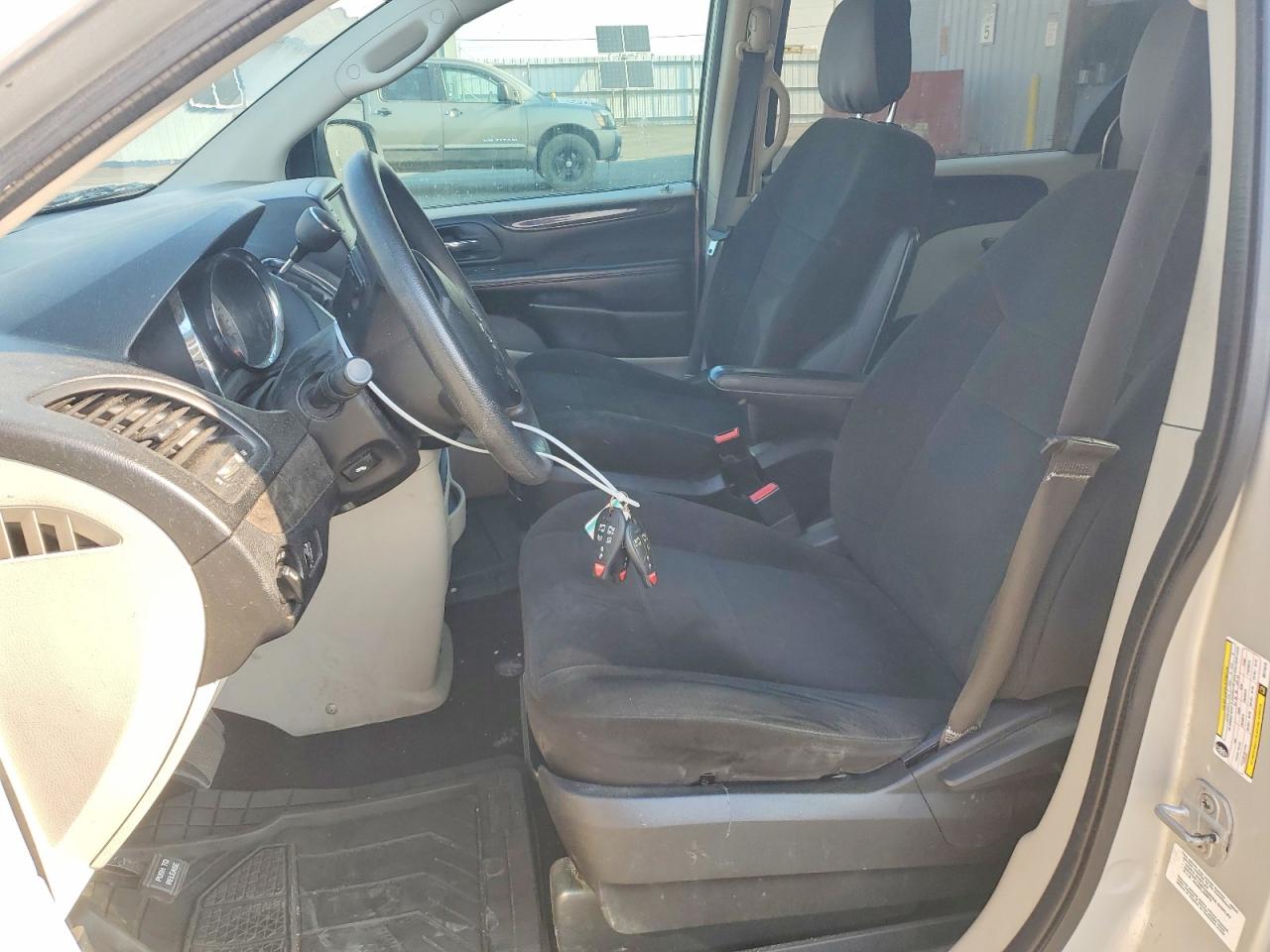 2011 Dodge Grand Caravan Mainstreet Silver vin: 2D4RN3DG9BR774275