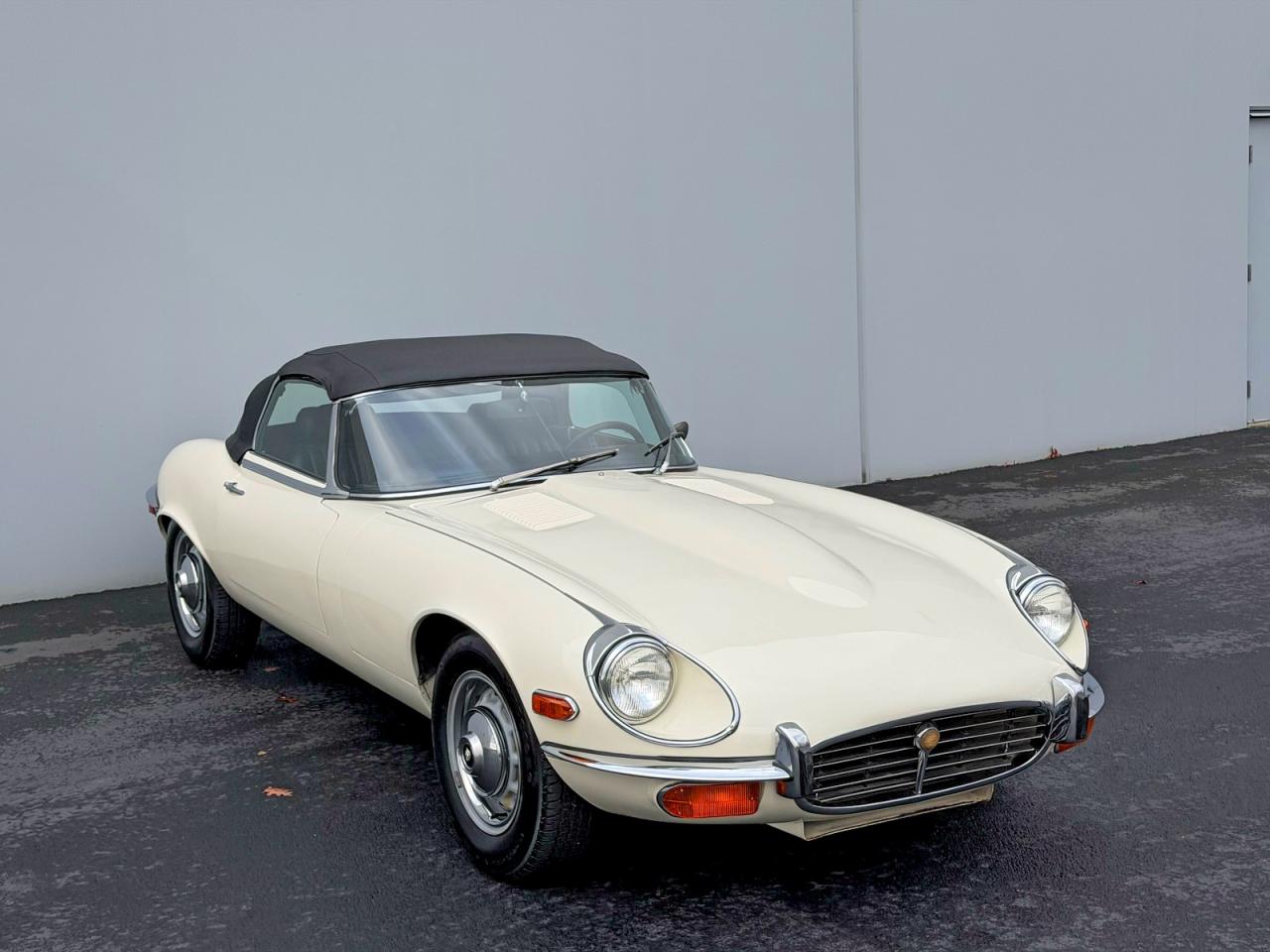 1971 Jaguar E - Type White vin: 1S71298BW
