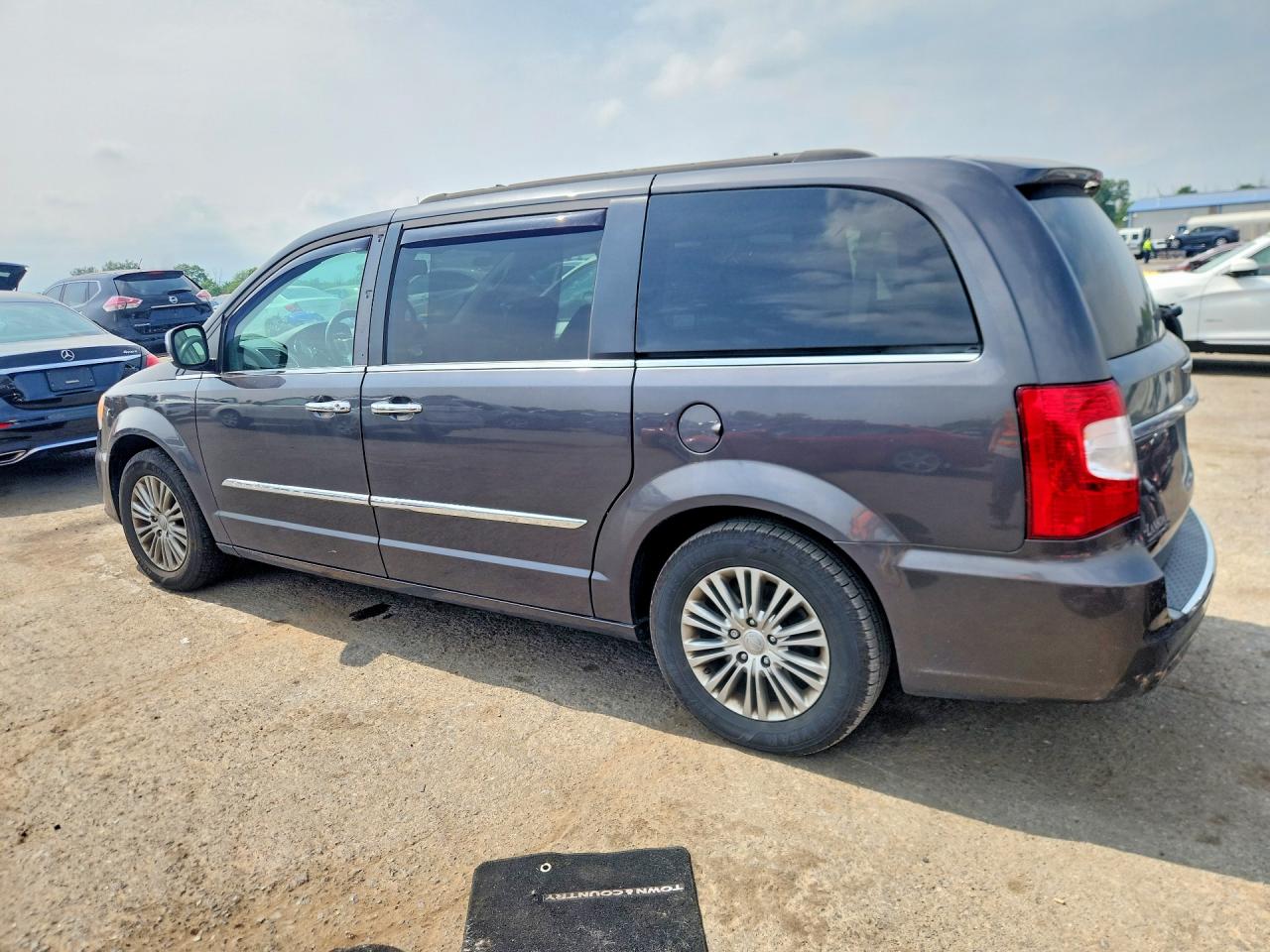 2015 Chrysler Town & Country Touring L Gray vin: 2C4RC1CG3FR520608