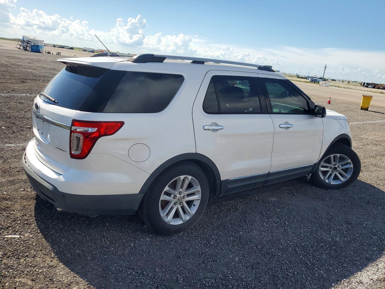 2013 Ford Explorer Xlt White vin: 1FM5K7D86DGA86819