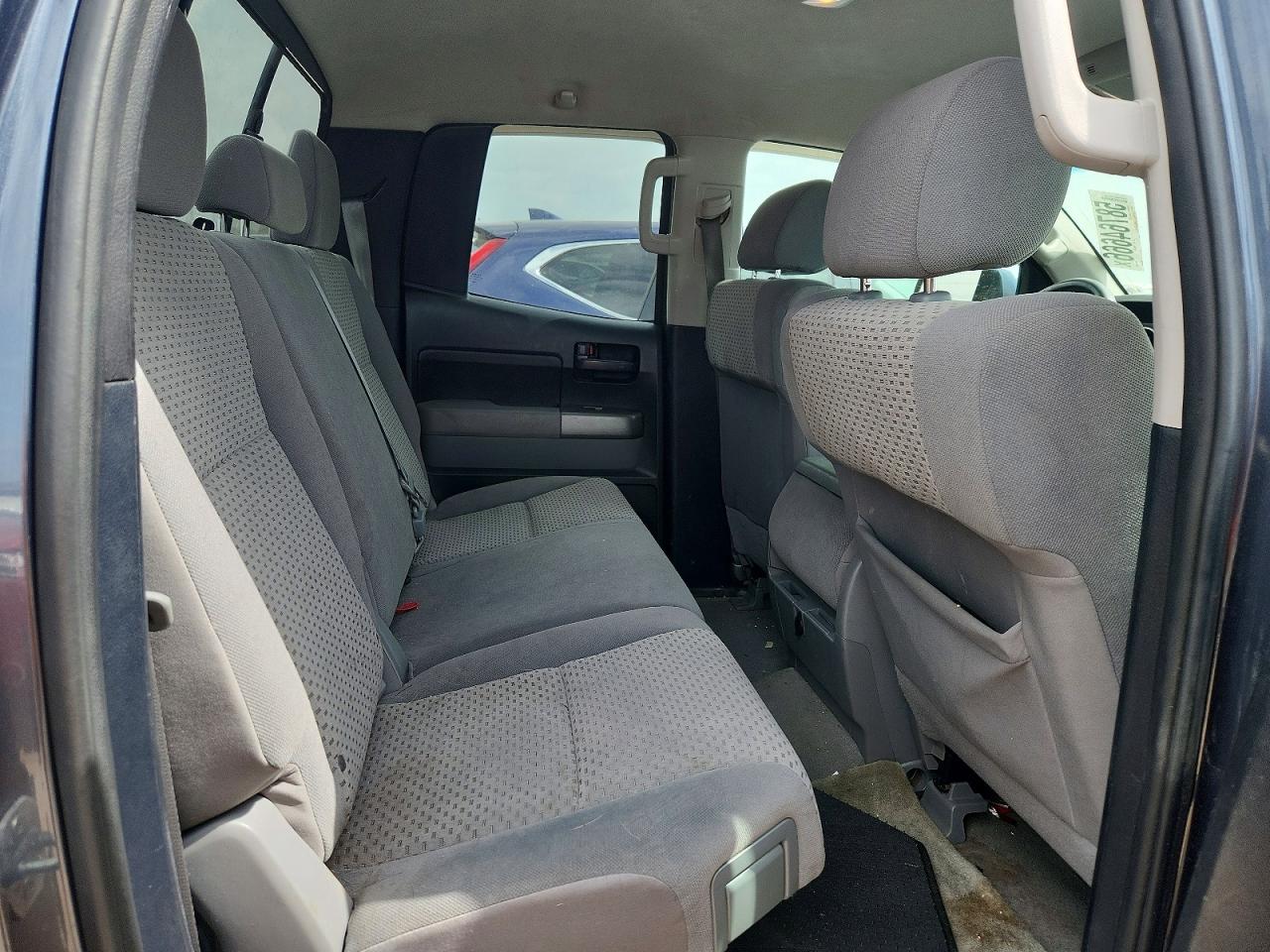 2010 Toyota Tundra Double Cab Sr5 Gray vin: 5TFUM5F10AX014427