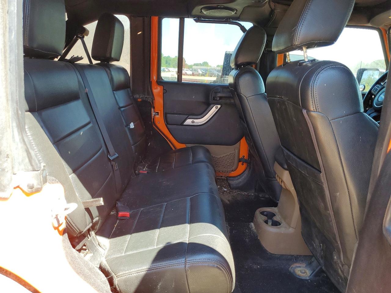2012 Jeep Wrangler Unlimited Rubicon Orange vin: 1C4HJWFG9CL151879