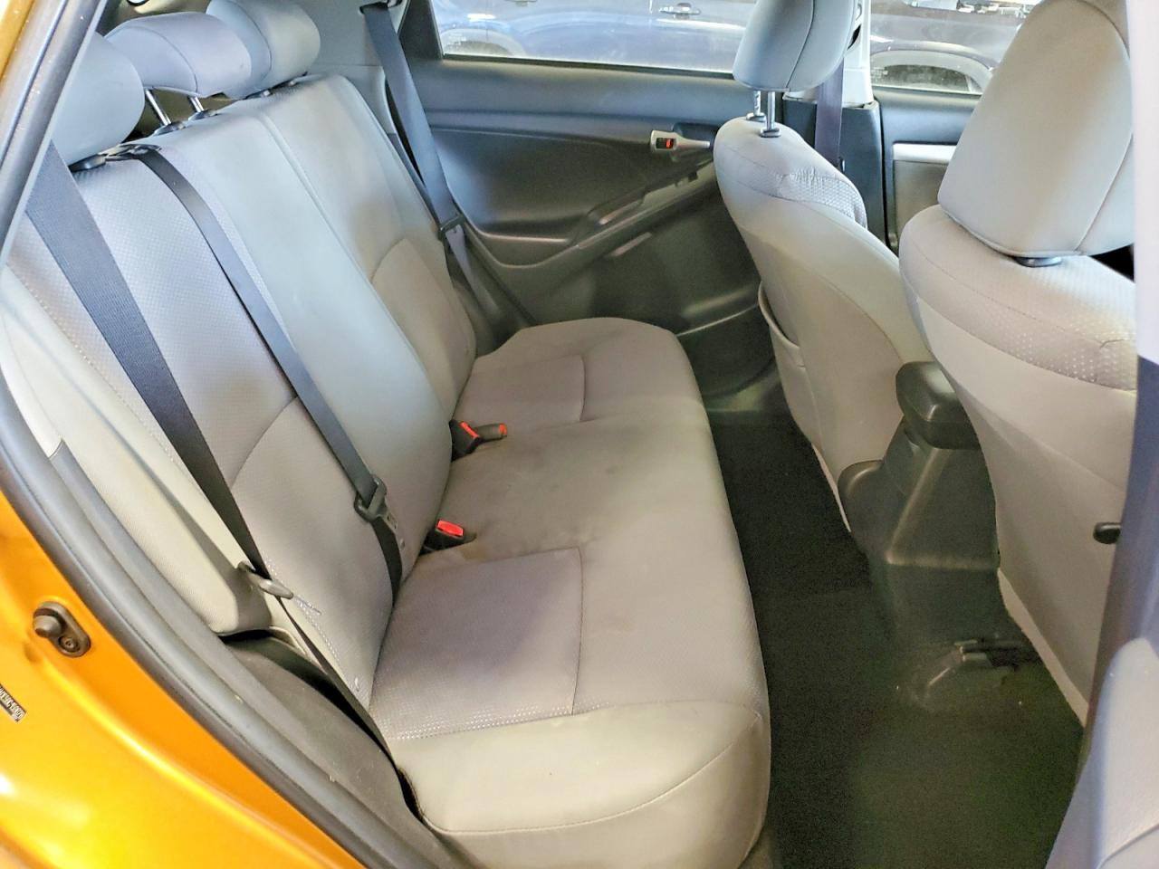 2009 Toyota Matrix Base Orange vin: 2T1KU40E59C159678